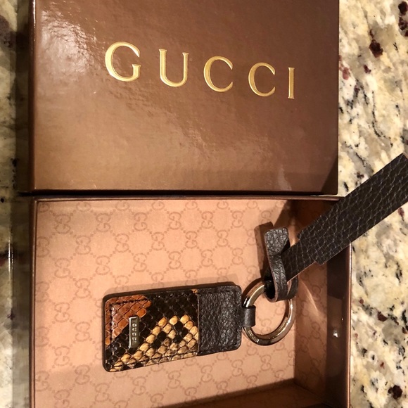 RARE Gucci Python Keychain NWT with original box - Picture 2 of 8